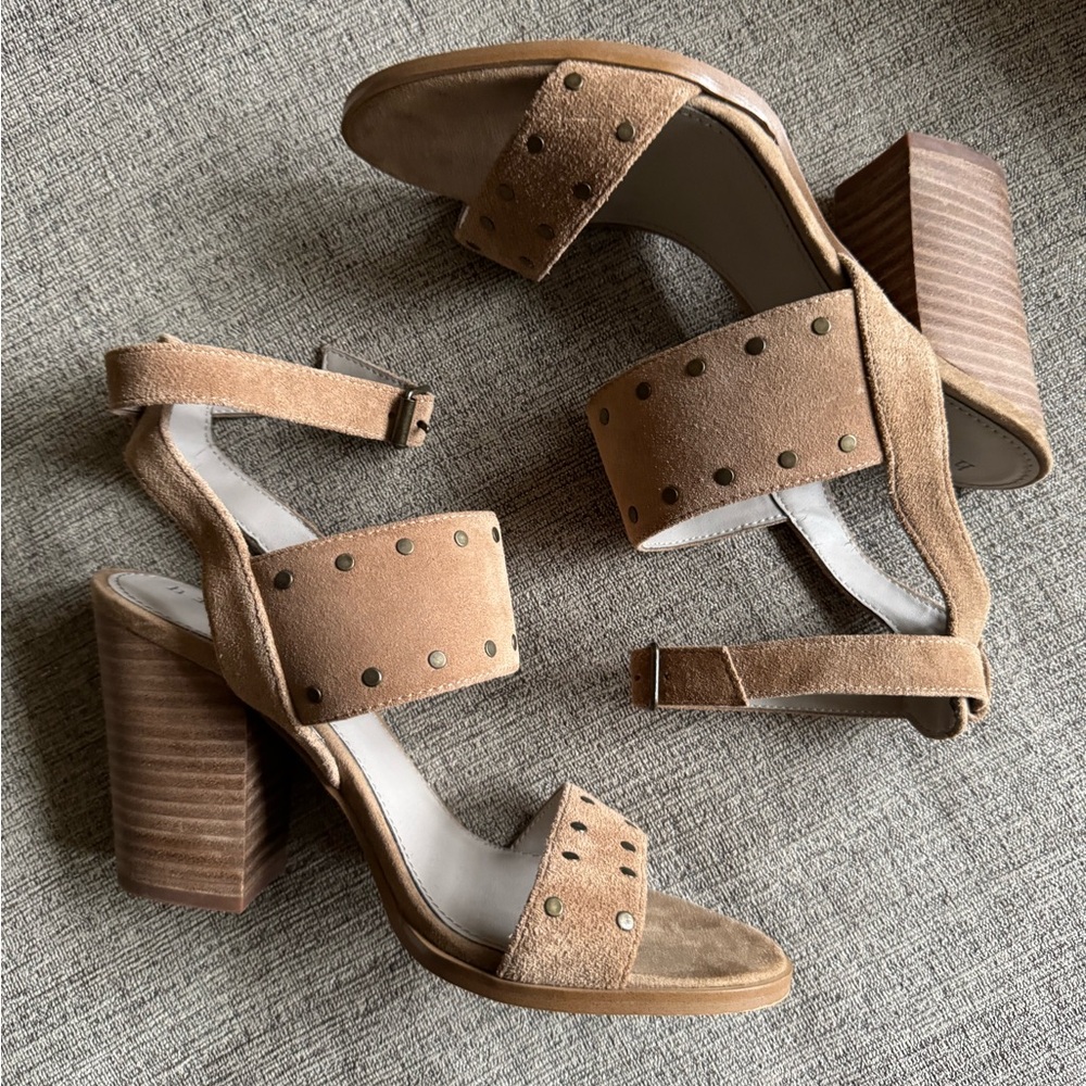 Hinge Corinne Sandal Taupe 7.5